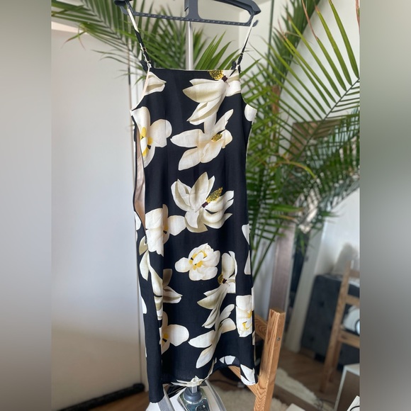 Joe and Joy Floral Print Midi Dress Size Small - Picture 7 of 8